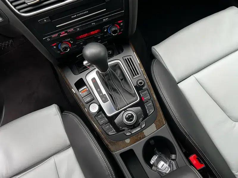 2010 Audi S5 3.0T Sportback — миниатюра 19