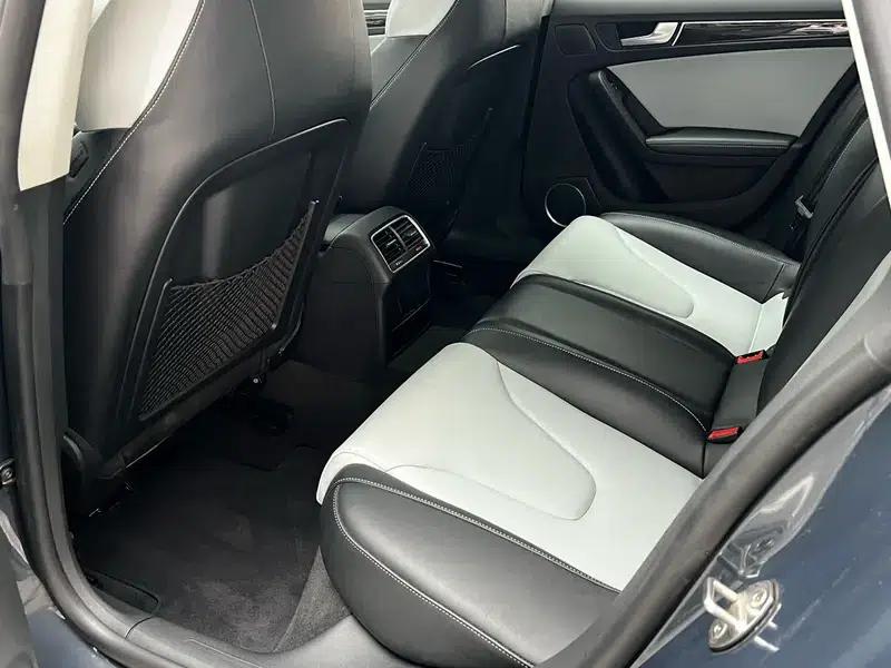 2010 Audi S5 3.0T Sportback — миниатюра 24