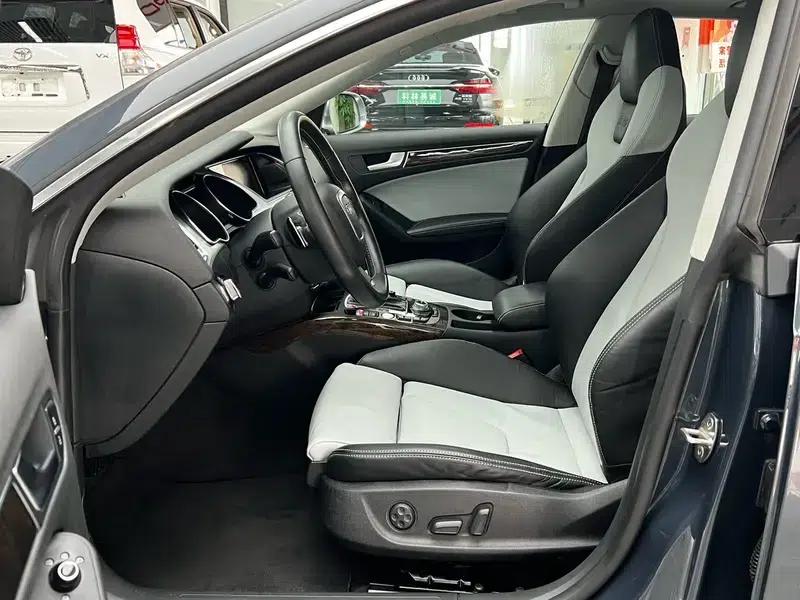 2010 Audi S5 3.0T Sportback — миниатюра 29