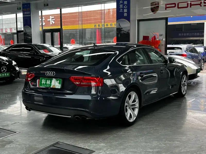 2010 Audi S5 3.0T Sportback — миниатюра 7