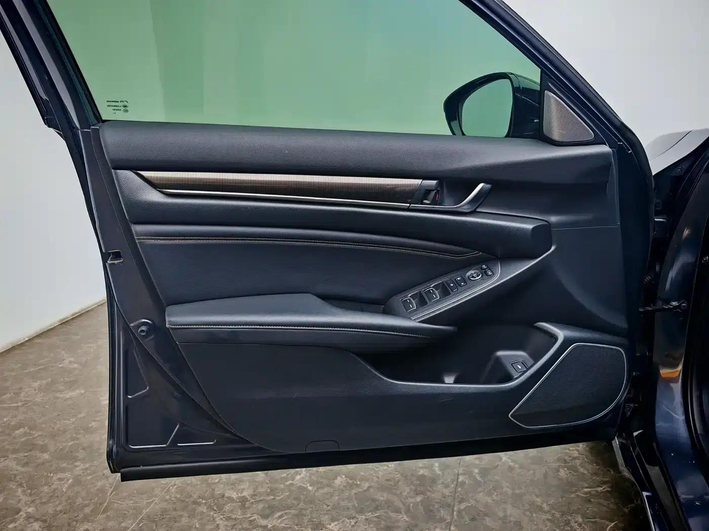 Accord 2022 260TURBO Phantom Night Premium Edition — миниатюра 19