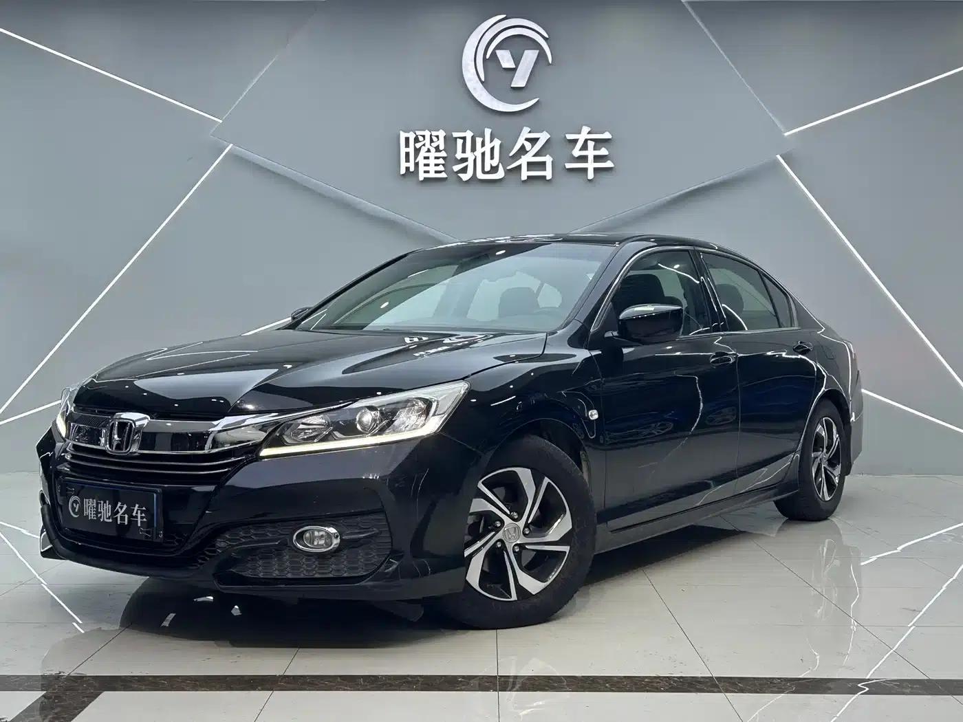2016 Honda Accord 2.0L Comfort Edition — миниатюра 1
