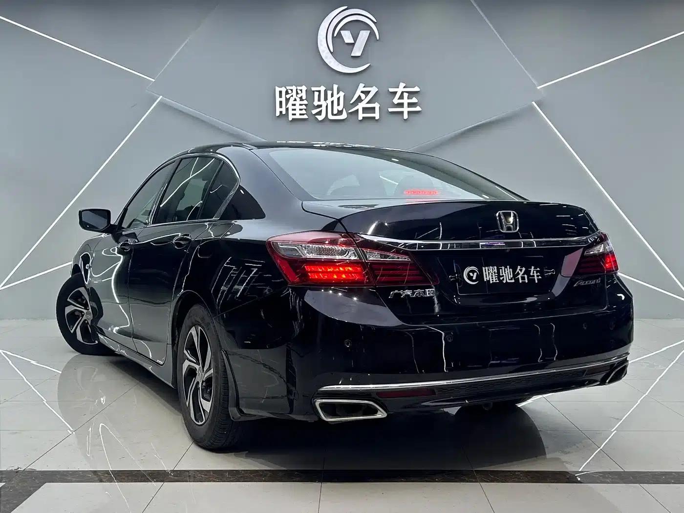 2016 Honda Accord 2.0L Comfort Edition — миниатюра 4