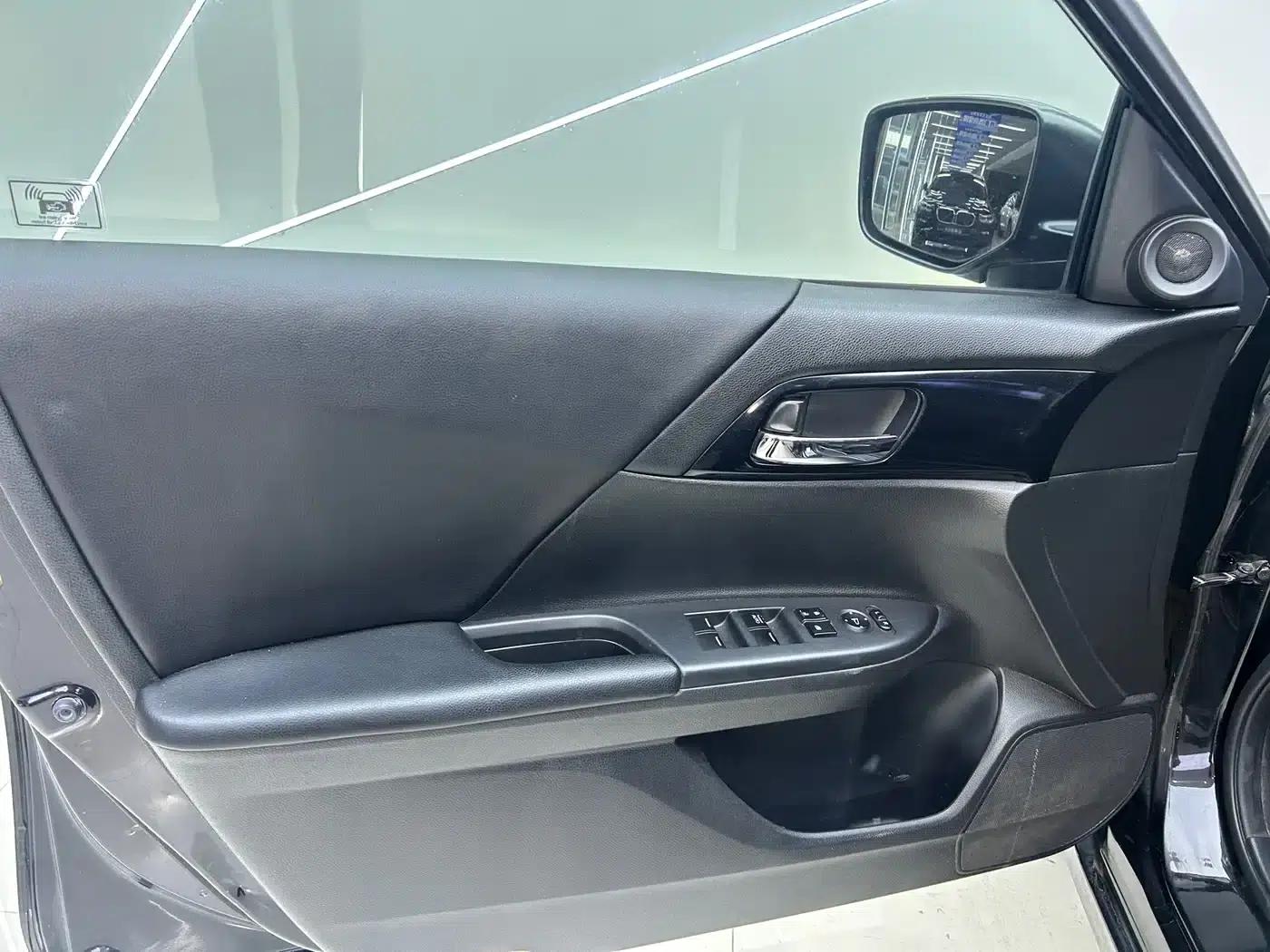 2016 Honda Accord 2.0L Comfort Edition — миниатюра 7