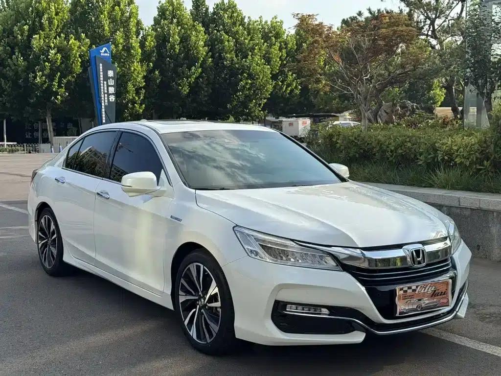 2016 Honda Accord Hybrid 2.0L Elite Edition — миниатюра 2