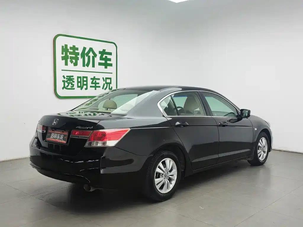 Accord 2011 2.0L EX — миниатюра 2