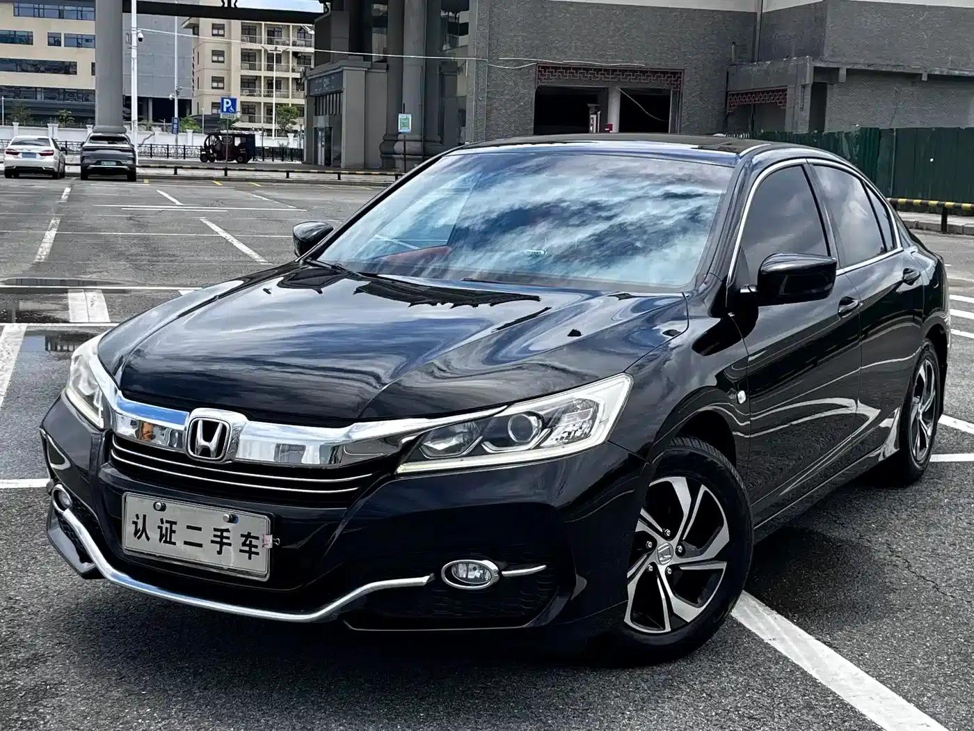 2016 Honda Accord 2.0L Comfort Edition — миниатюра 1