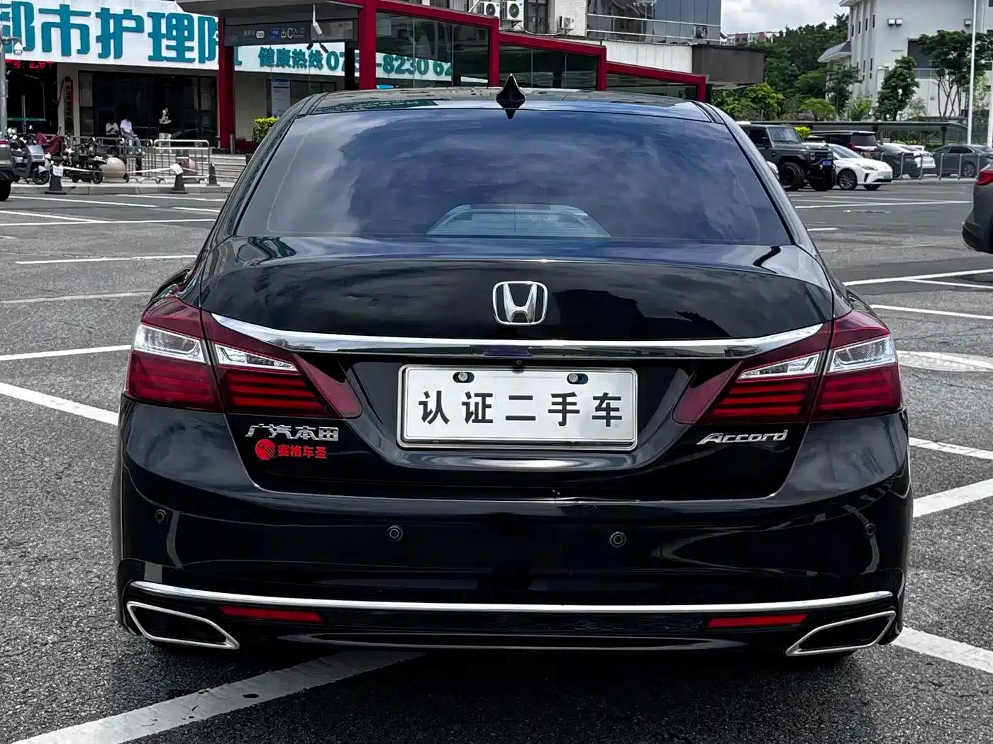 2016 Honda Accord 2.0L Comfort Edition — миниатюра 16