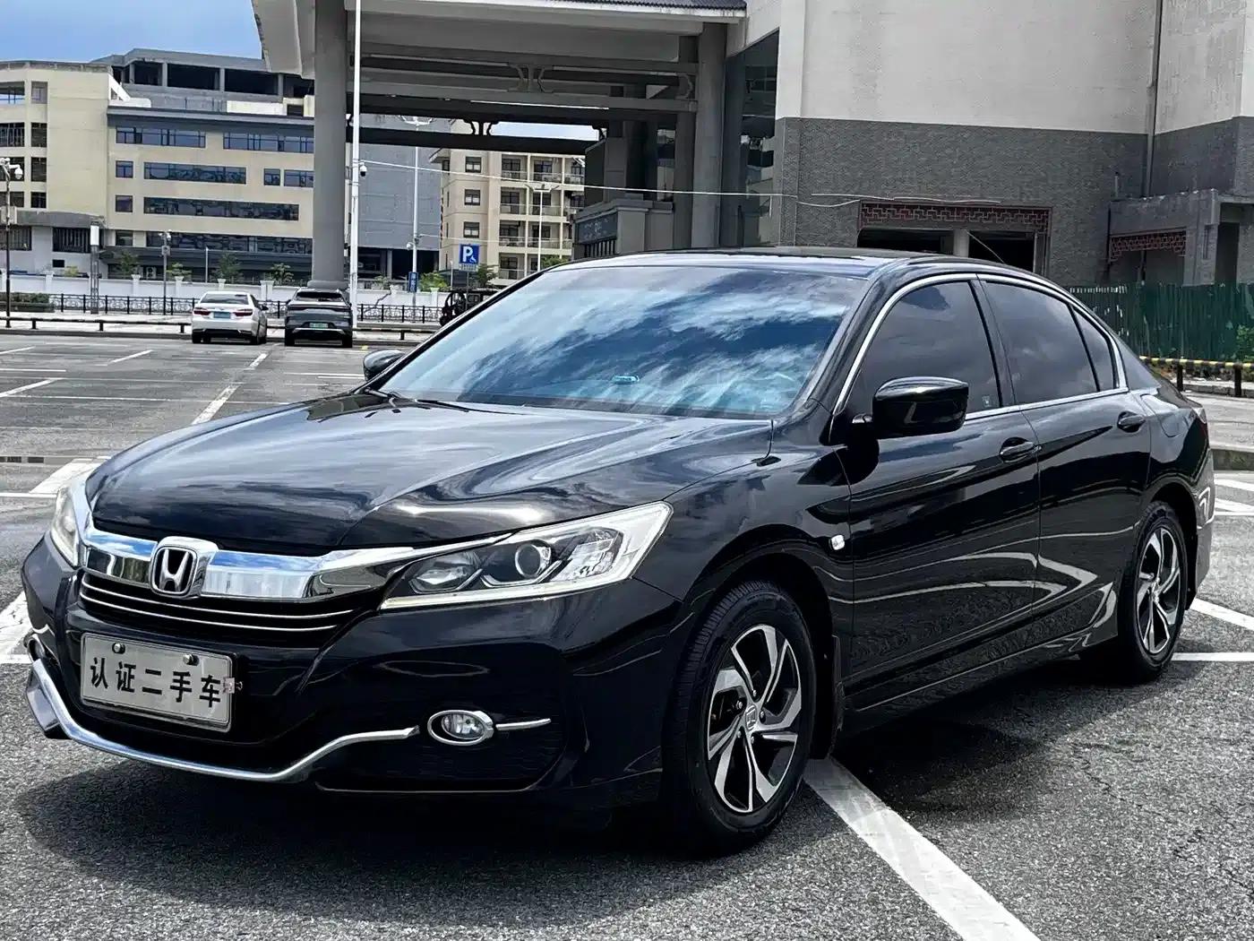 2016 Honda Accord 2.0L Comfort Edition — миниатюра 3