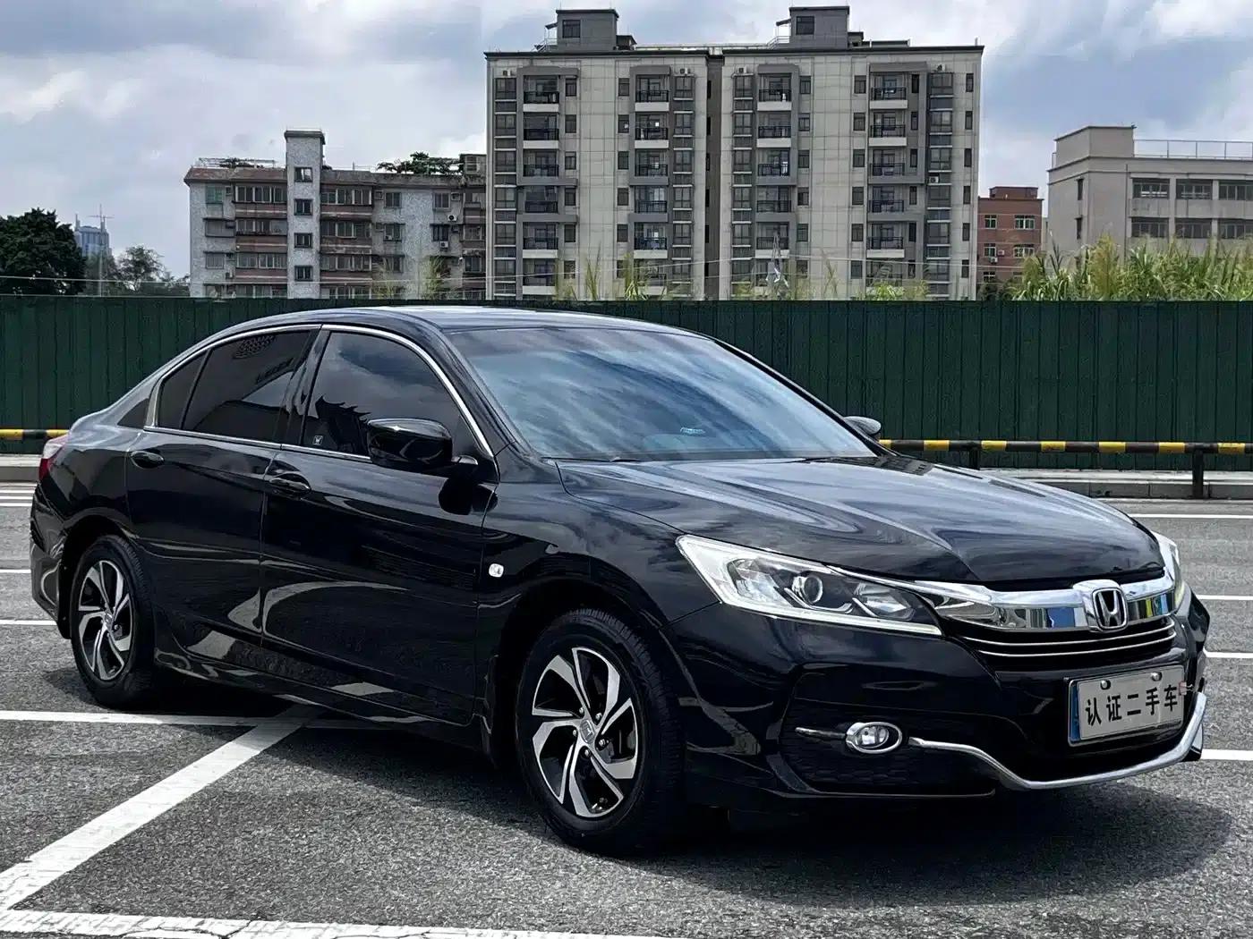2016 Honda Accord 2.0L Comfort Edition — миниатюра 4