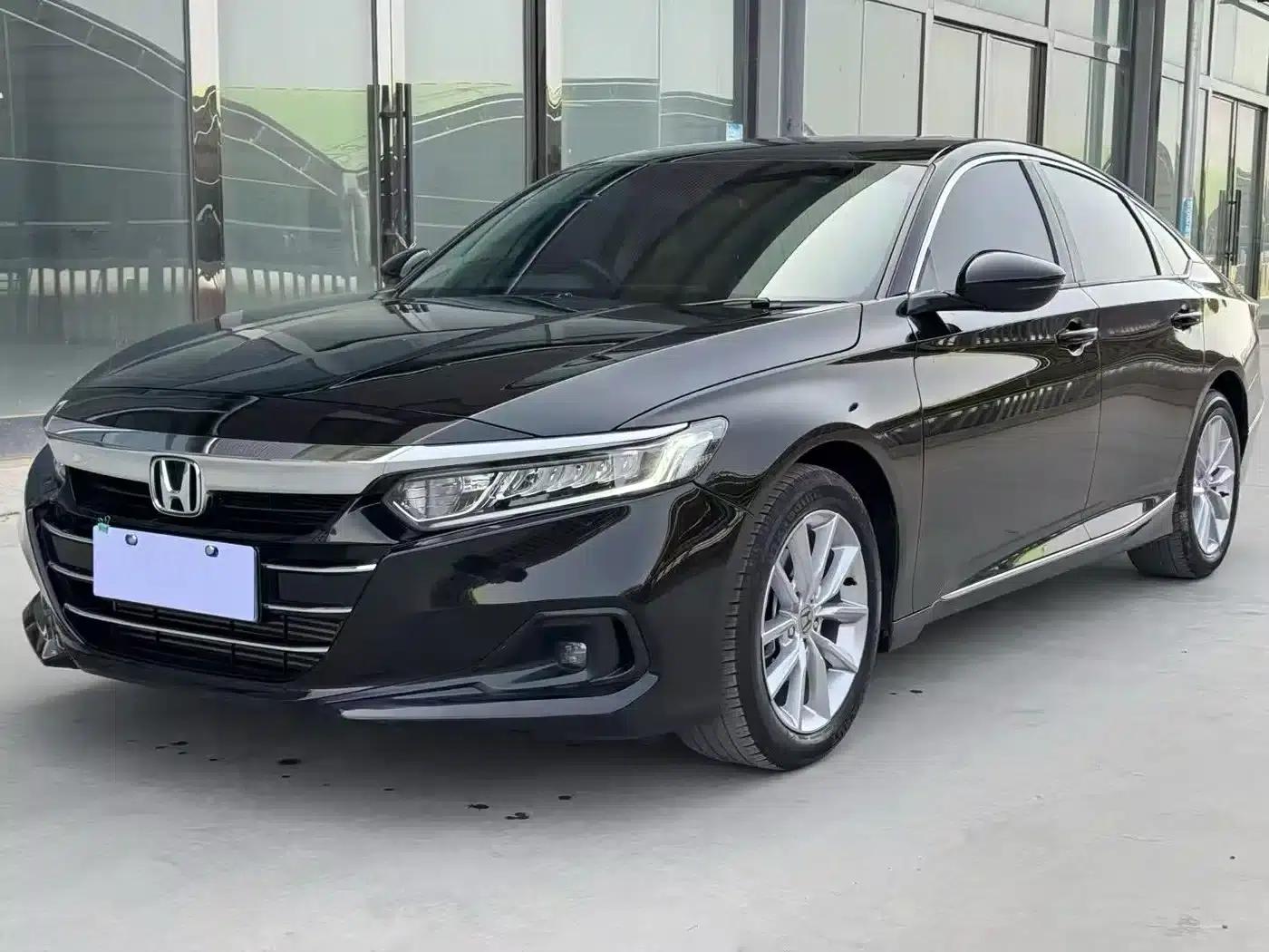 2022 Honda Accord 260TURBO Luxury Edition — миниатюра 1