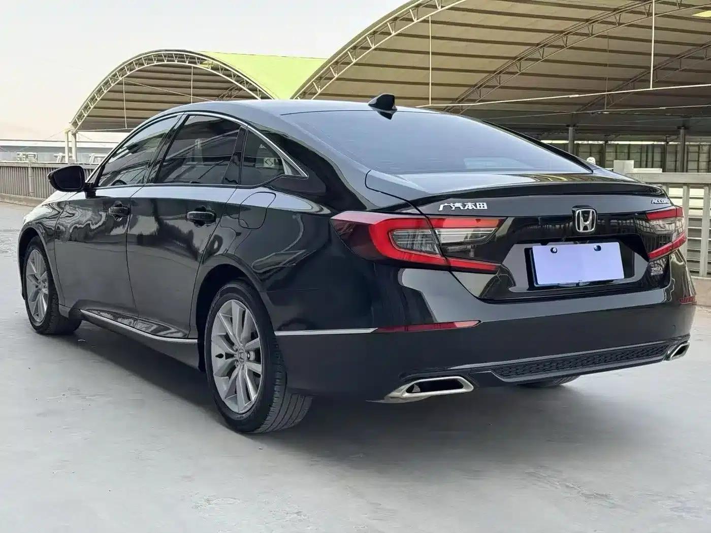 2022 Honda Accord 260TURBO Luxury Edition — миниатюра 4