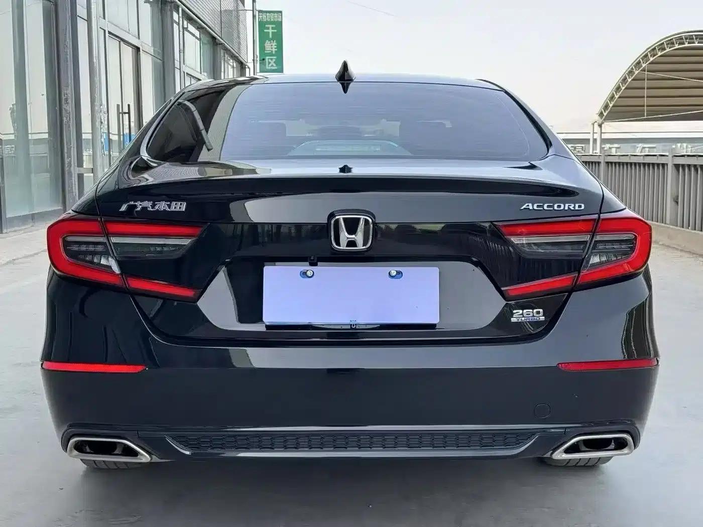 2022 Honda Accord 260TURBO Luxury Edition — миниатюра 5