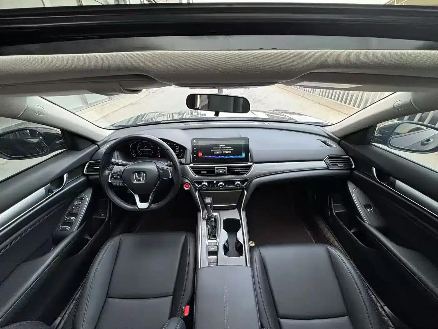 2022 Honda Accord 260TURBO Luxury Edition — миниатюра 8