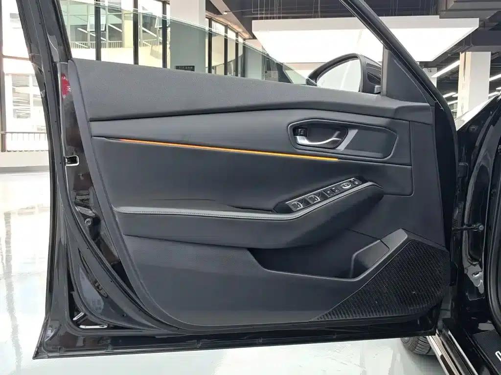 2024 Honda Accord 260TURBO Luxury Edition — миниатюра 19