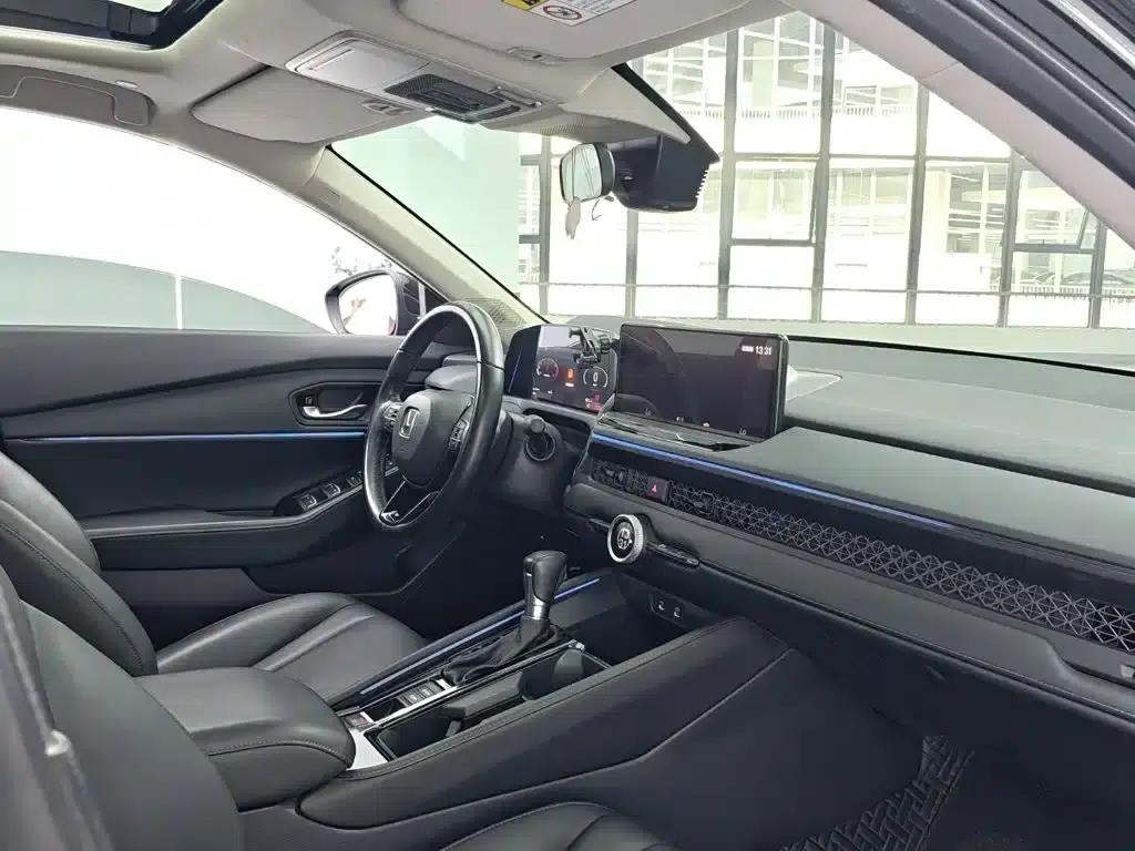 2024 Honda Accord 260TURBO Luxury Edition — миниатюра 9