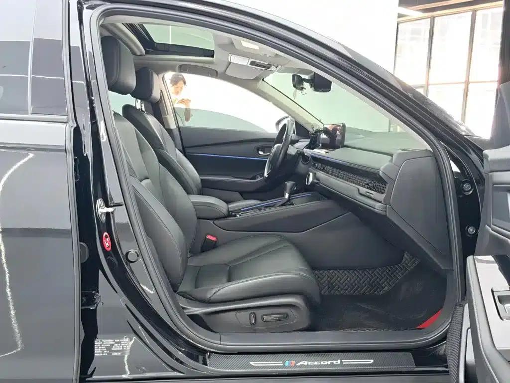 2024 Honda Accord 260TURBO Luxury Edition — миниатюра 10