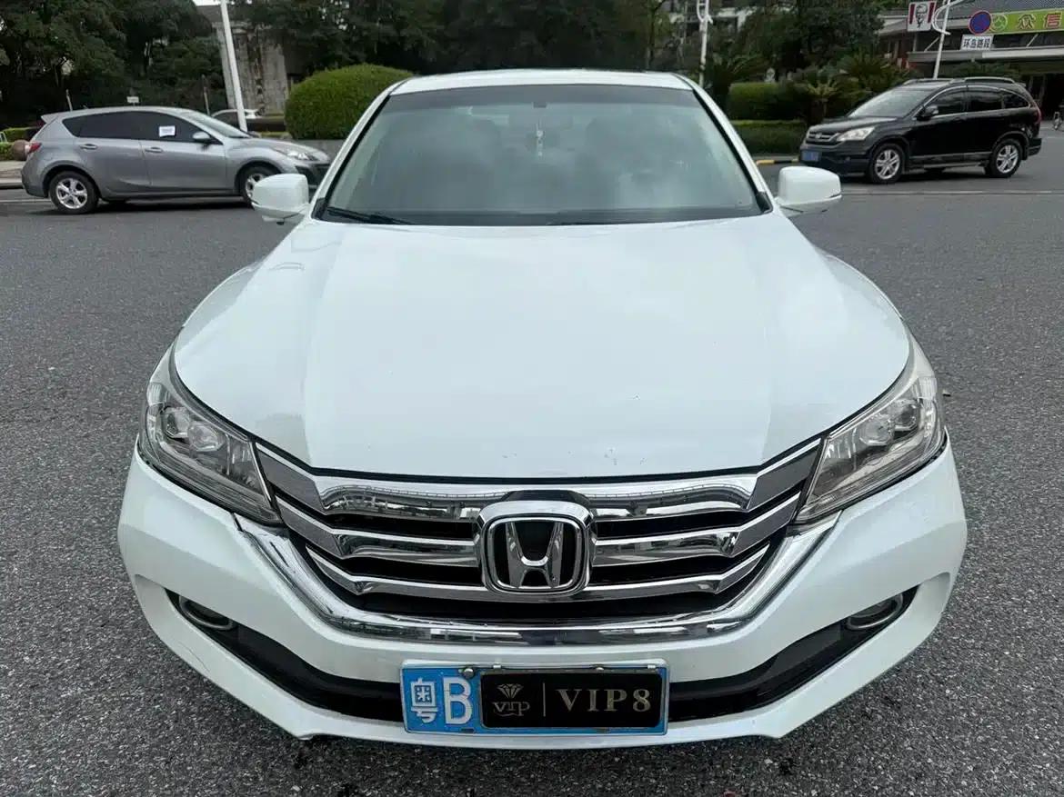 2014 Honda Accord 2.4L EX Luxury Edition — миниатюра 2