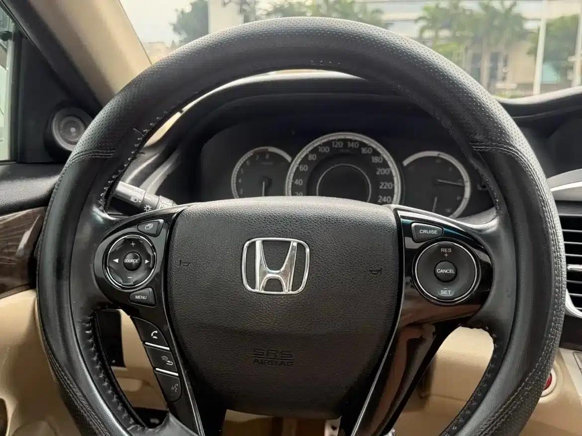 2014 Honda Accord 2.4L EX Luxury Edition — миниатюра 14