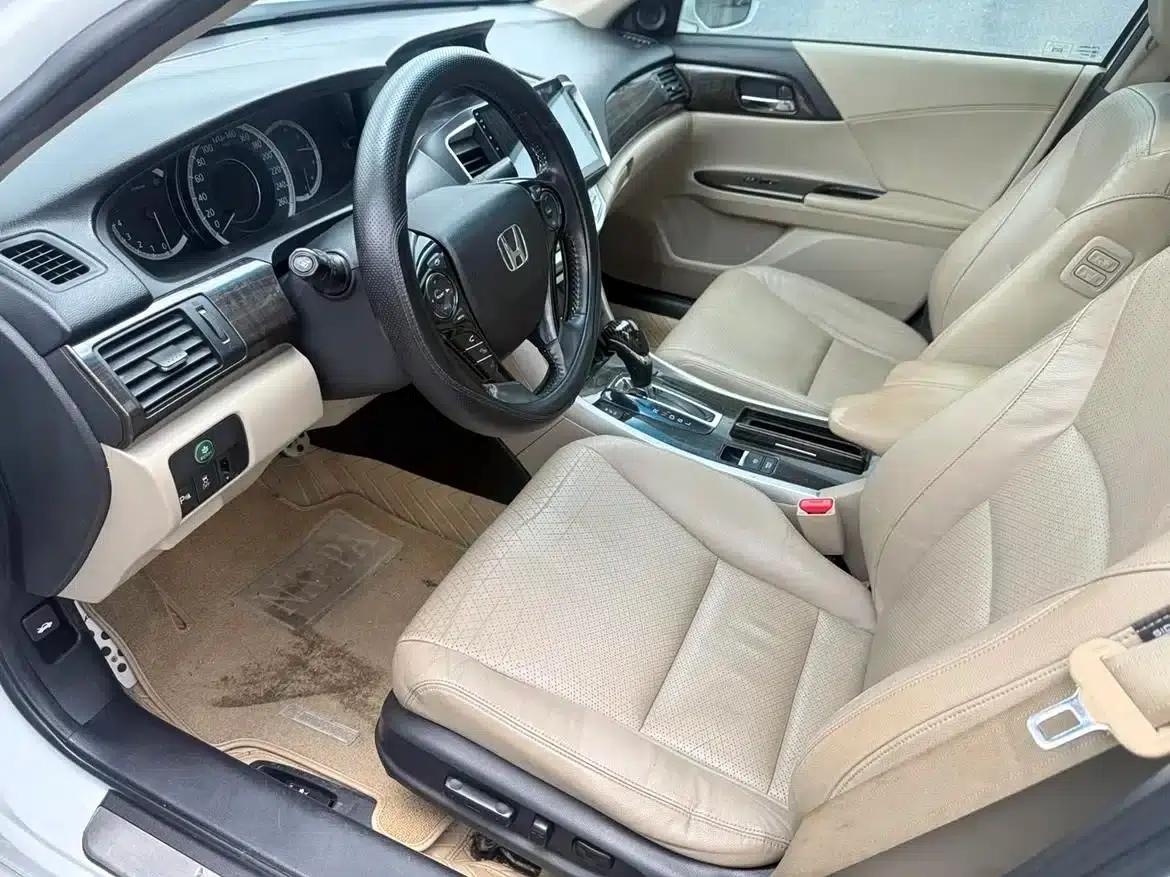 2014 Honda Accord 2.4L EX Luxury Edition — миниатюра 8