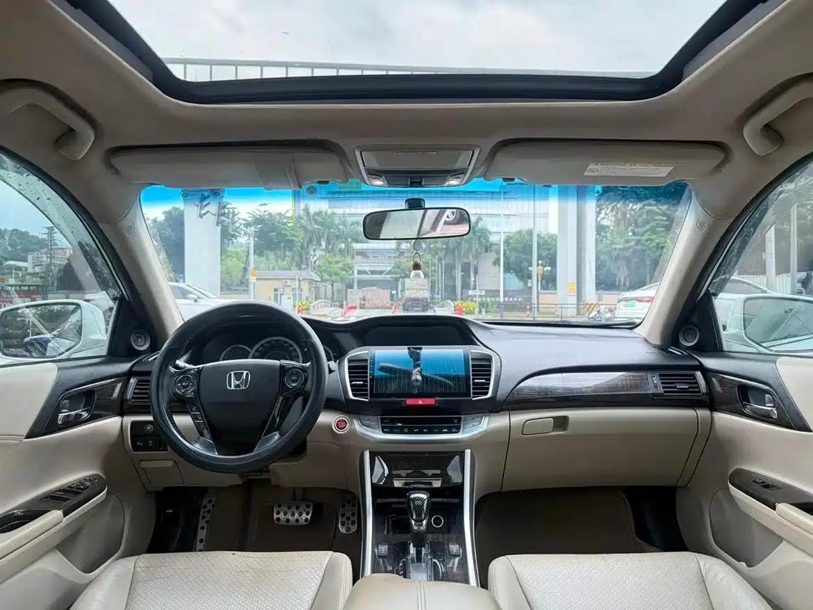 2014 Honda Accord 2.4L EX Luxury Edition — миниатюра 10