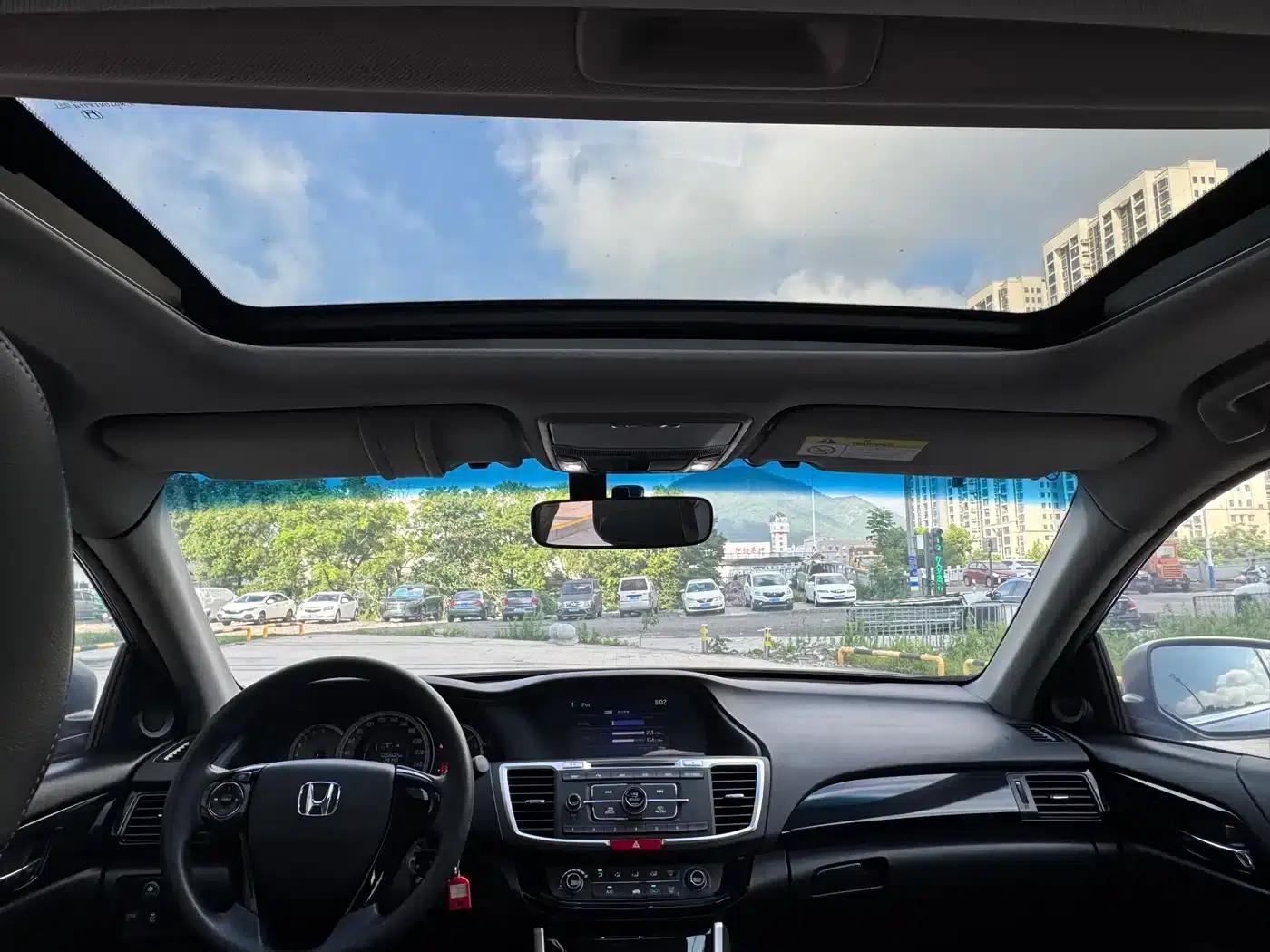 2016 Honda Accord 2.0L Comfort Edition — миниатюра 7