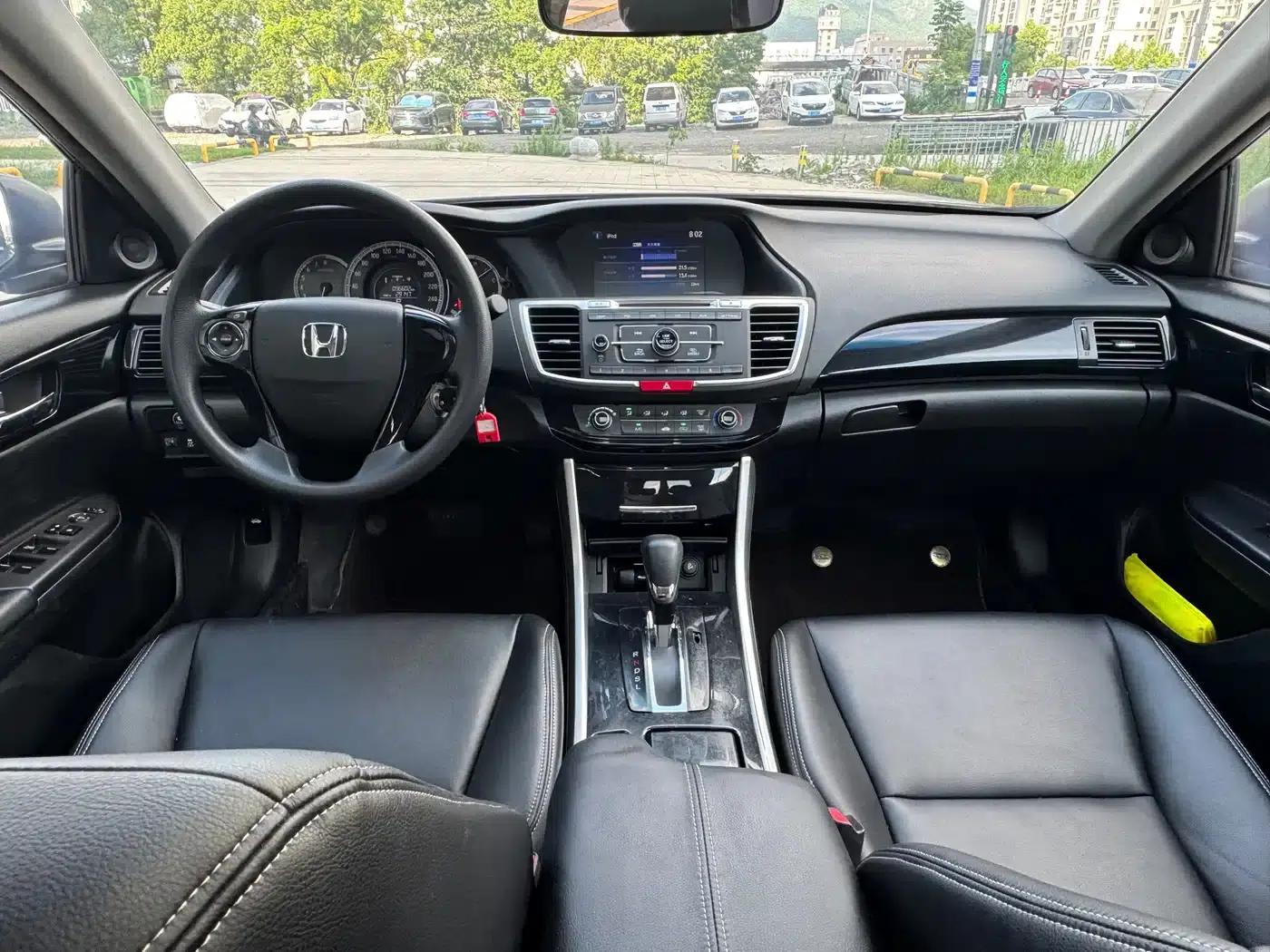 2016 Honda Accord 2.0L Comfort Edition — миниатюра 8