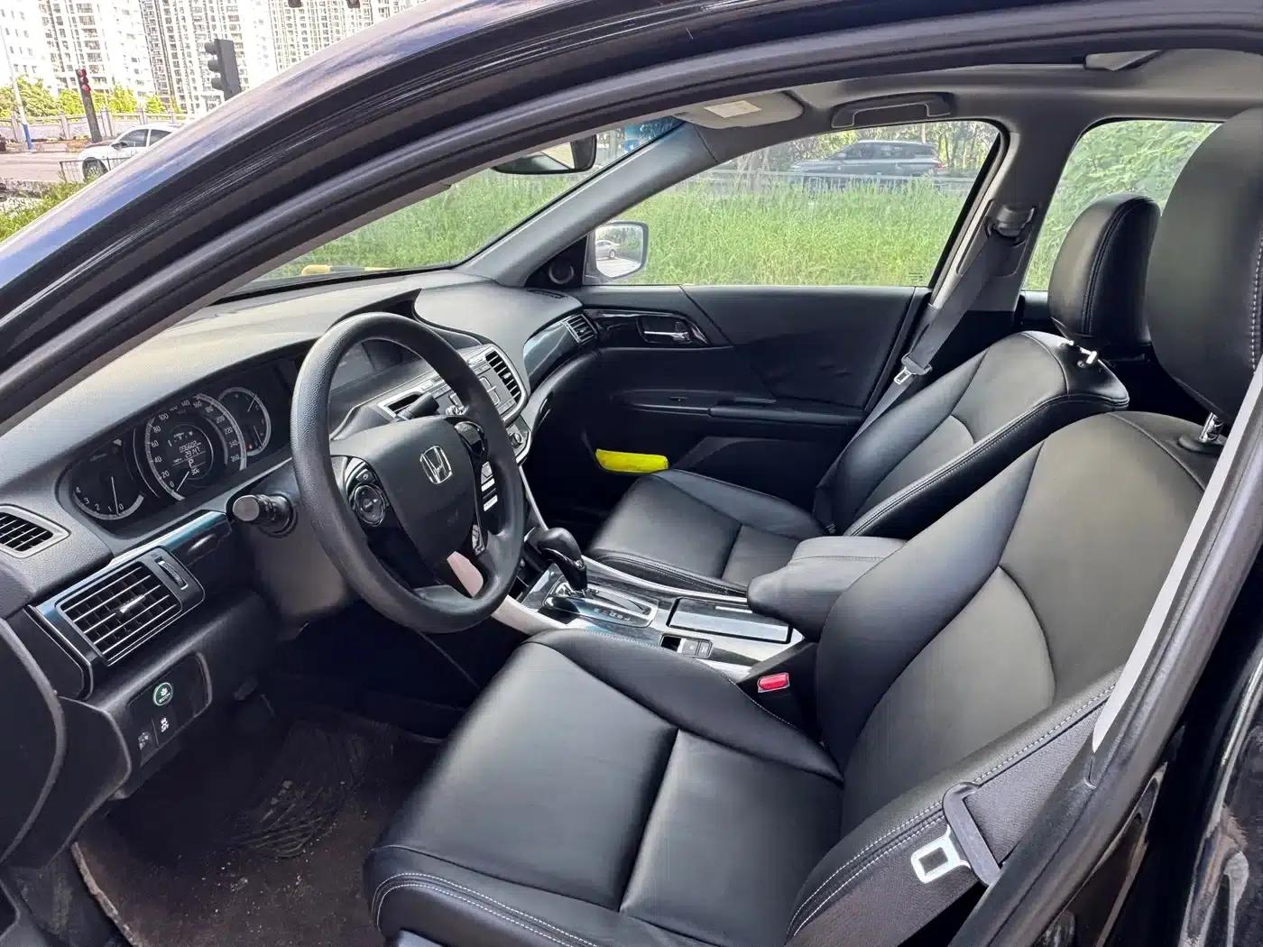 2016 Honda Accord 2.0L Comfort Edition — миниатюра 10