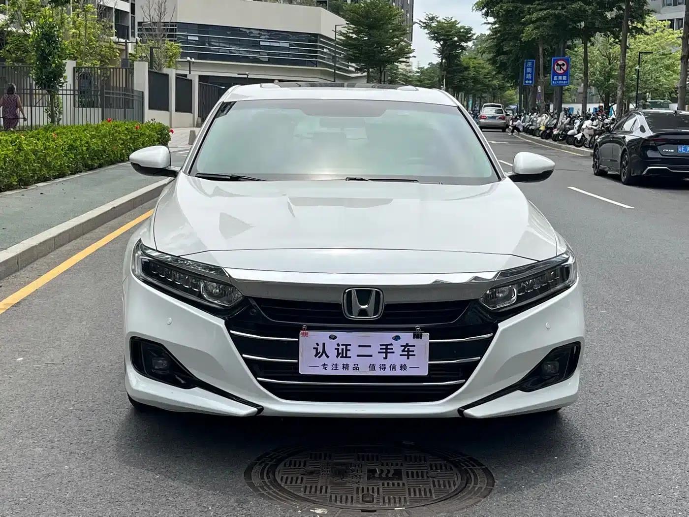 2022 Honda Accord 260TURBO Luxury Edition — миниатюра 2