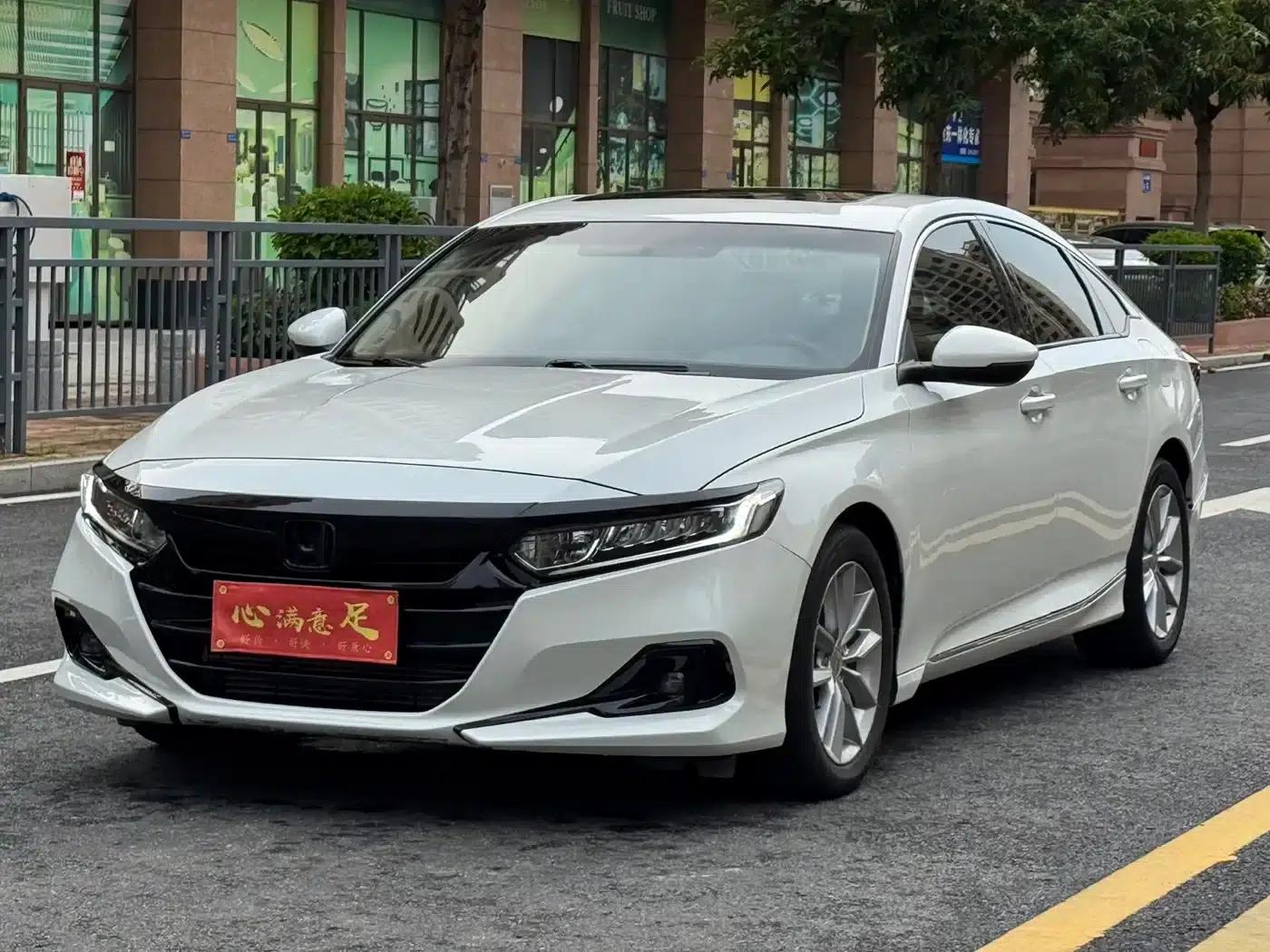 2022 Honda Accord 260TURBO Luxury Edition — миниатюра 1