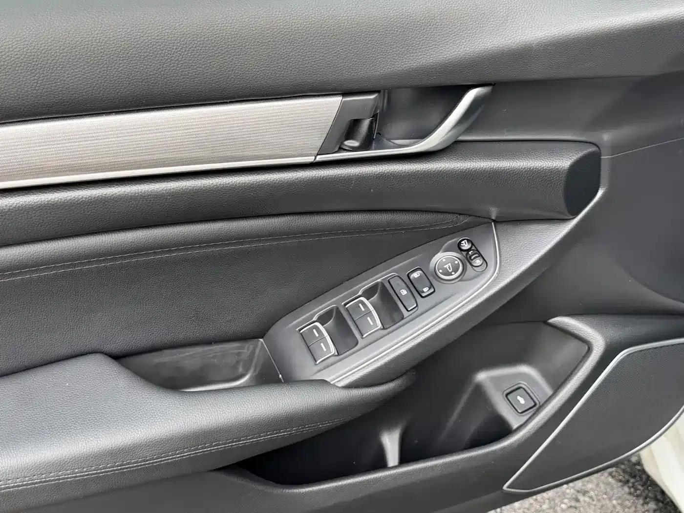 2022 Honda Accord 260TURBO Luxury Edition — миниатюра 15