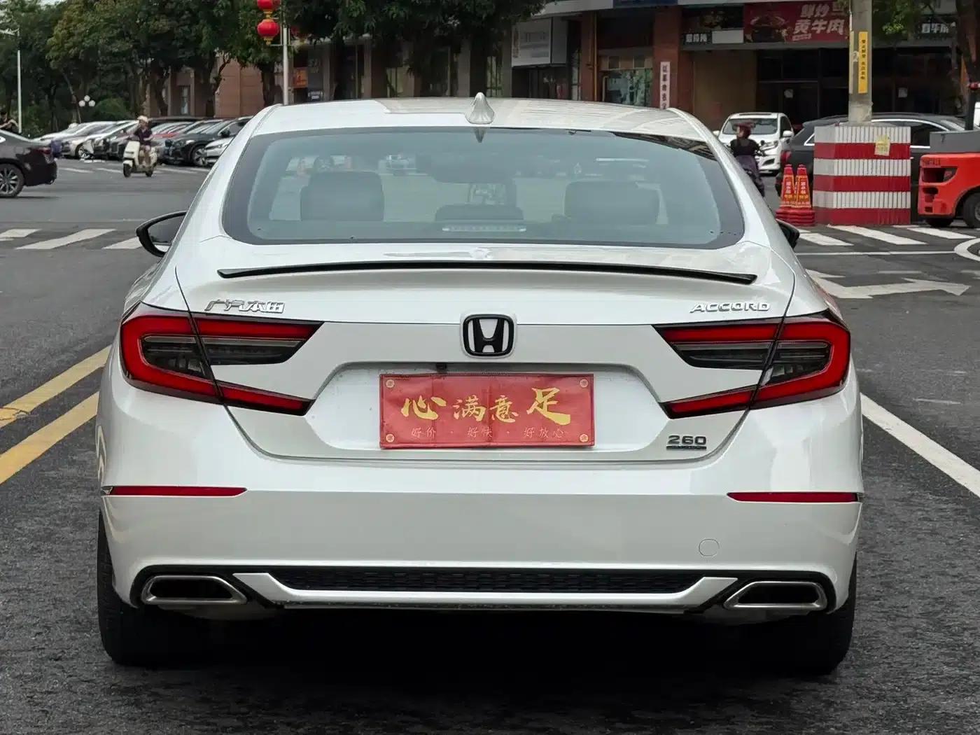 2022 Honda Accord 260TURBO Luxury Edition — миниатюра 4