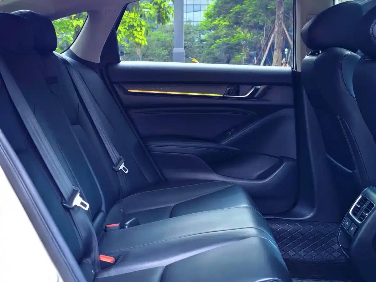 2022 Honda Accord Hybrid 2.0L Phantom Night Edition — миниатюра 27
