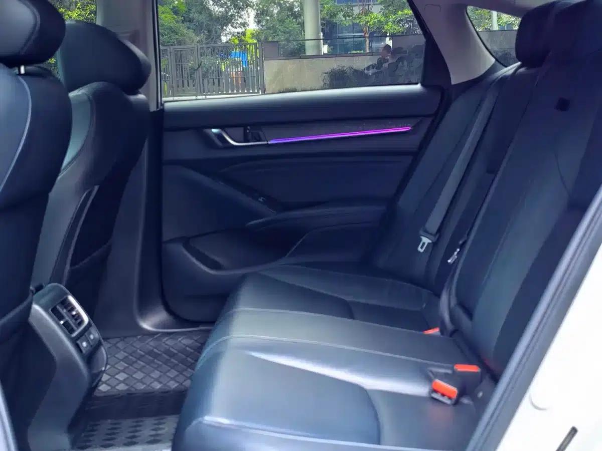 2022 Honda Accord Hybrid 2.0L Phantom Night Edition — миниатюра 30