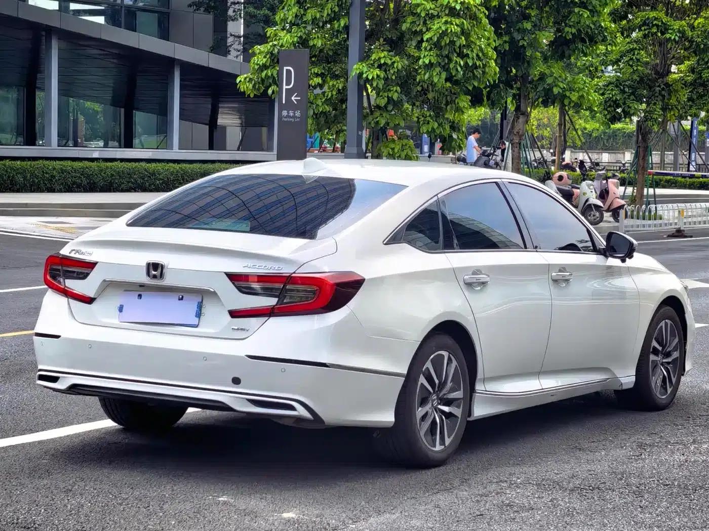 2022 Honda Accord Hybrid 2.0L Phantom Night Edition — миниатюра 4