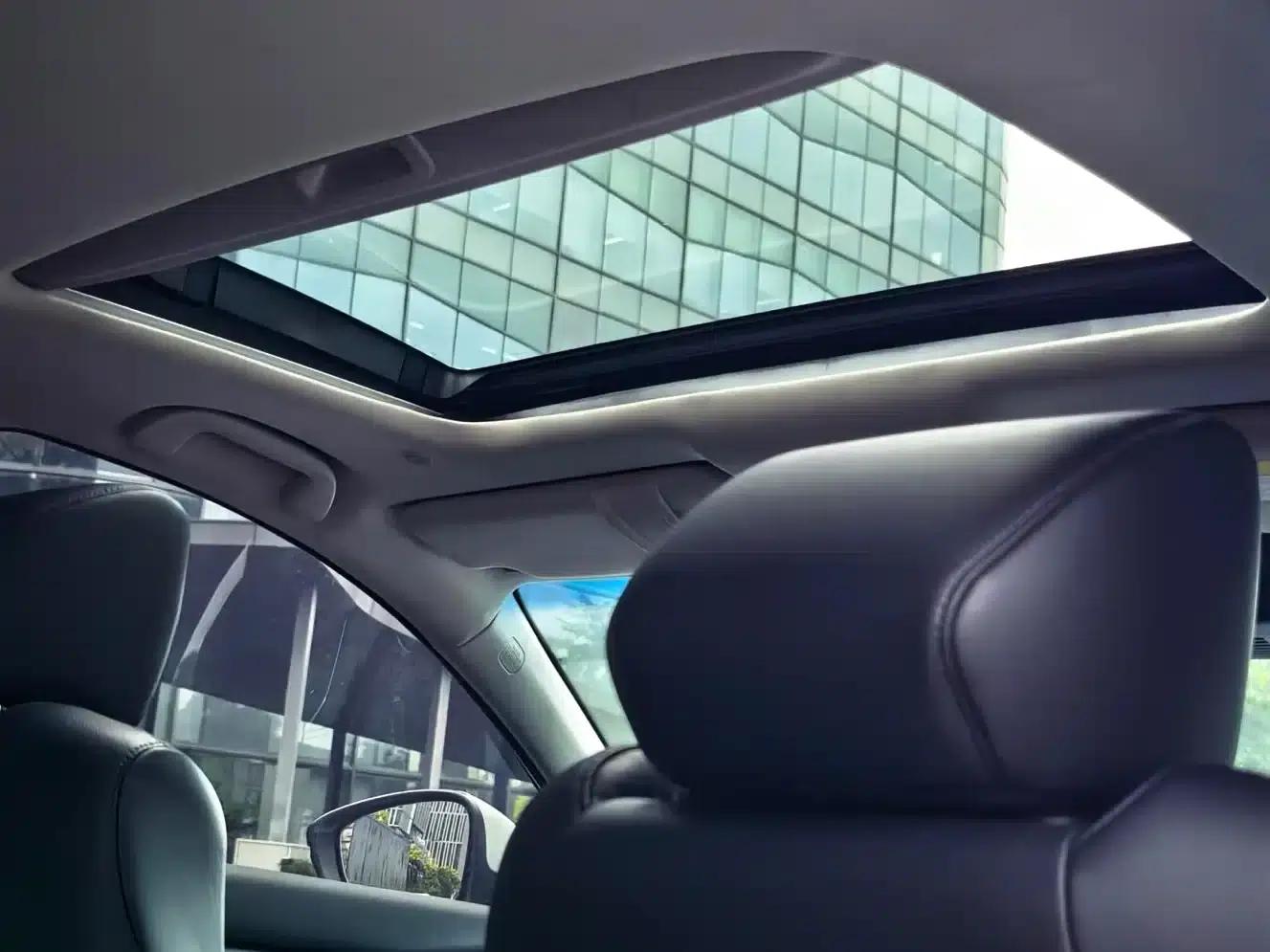 2022 Honda Accord Hybrid 2.0L Phantom Night Edition — миниатюра 31