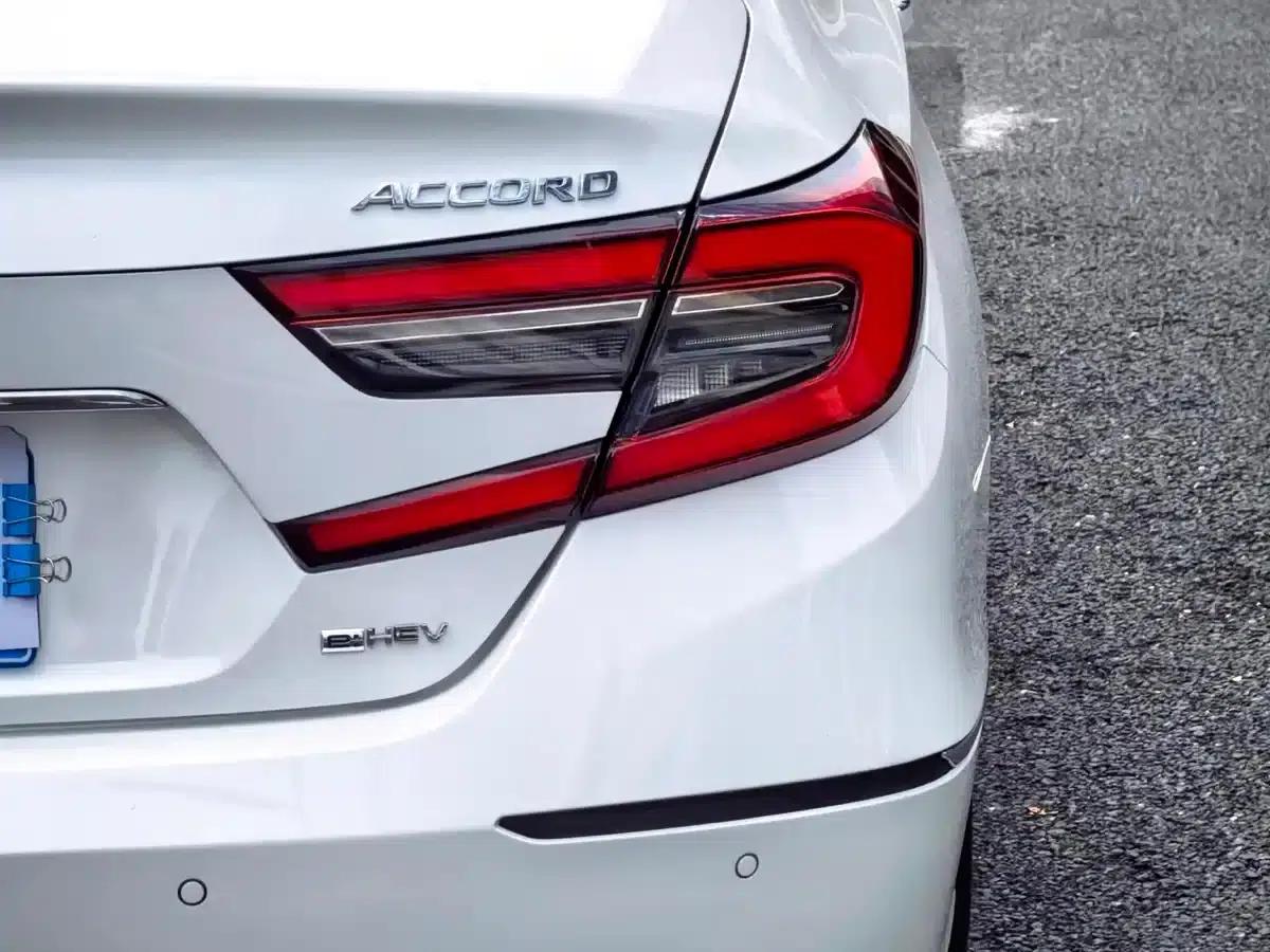2022 Honda Accord Hybrid 2.0L Phantom Night Edition — миниатюра 10