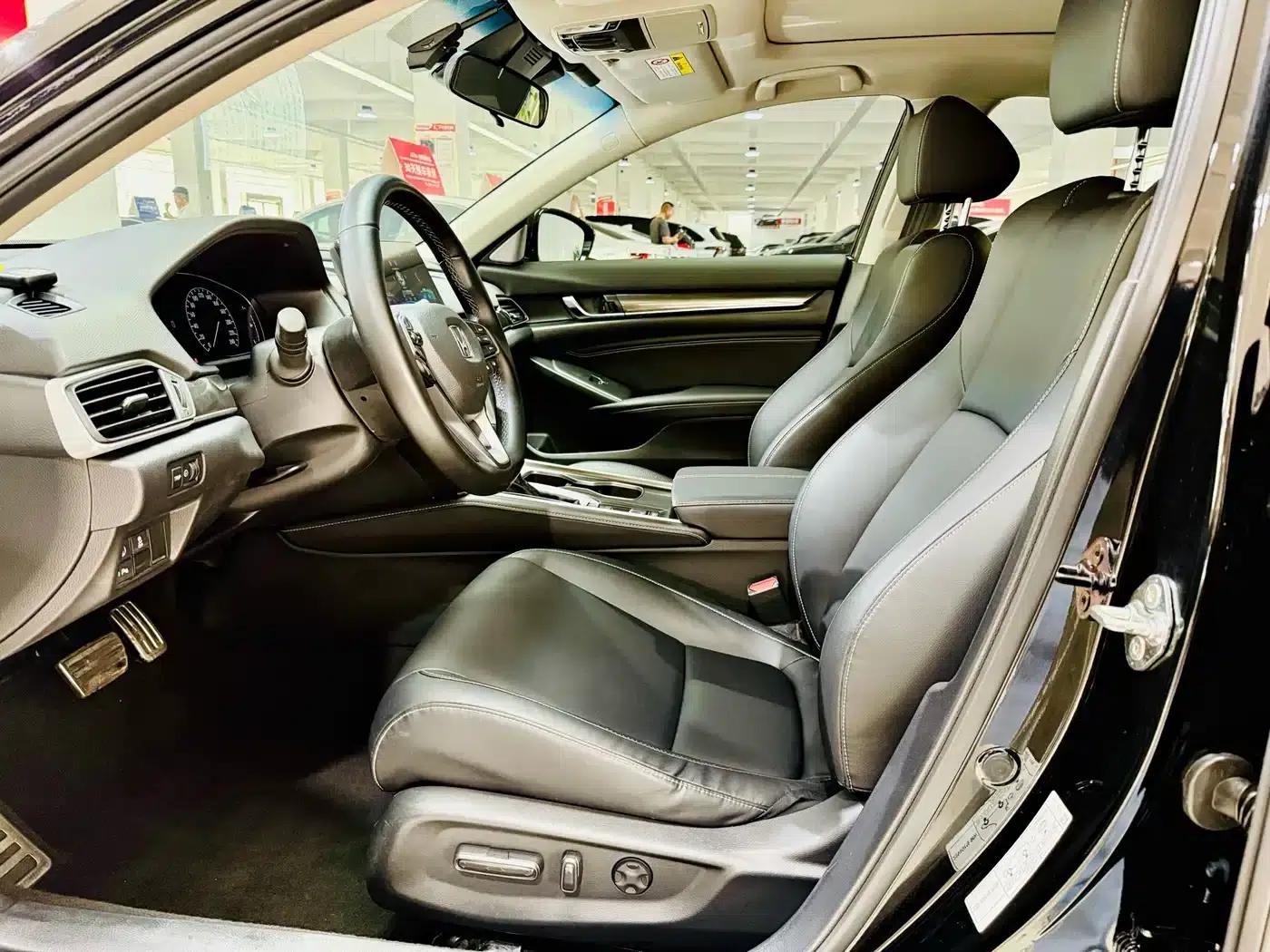 Accord 2022 260TURBO Phantom Night Premium Edition — миниатюра 9