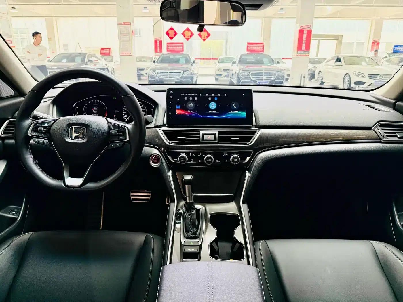 Accord 2022 260TURBO Phantom Night Premium Edition — миниатюра 10