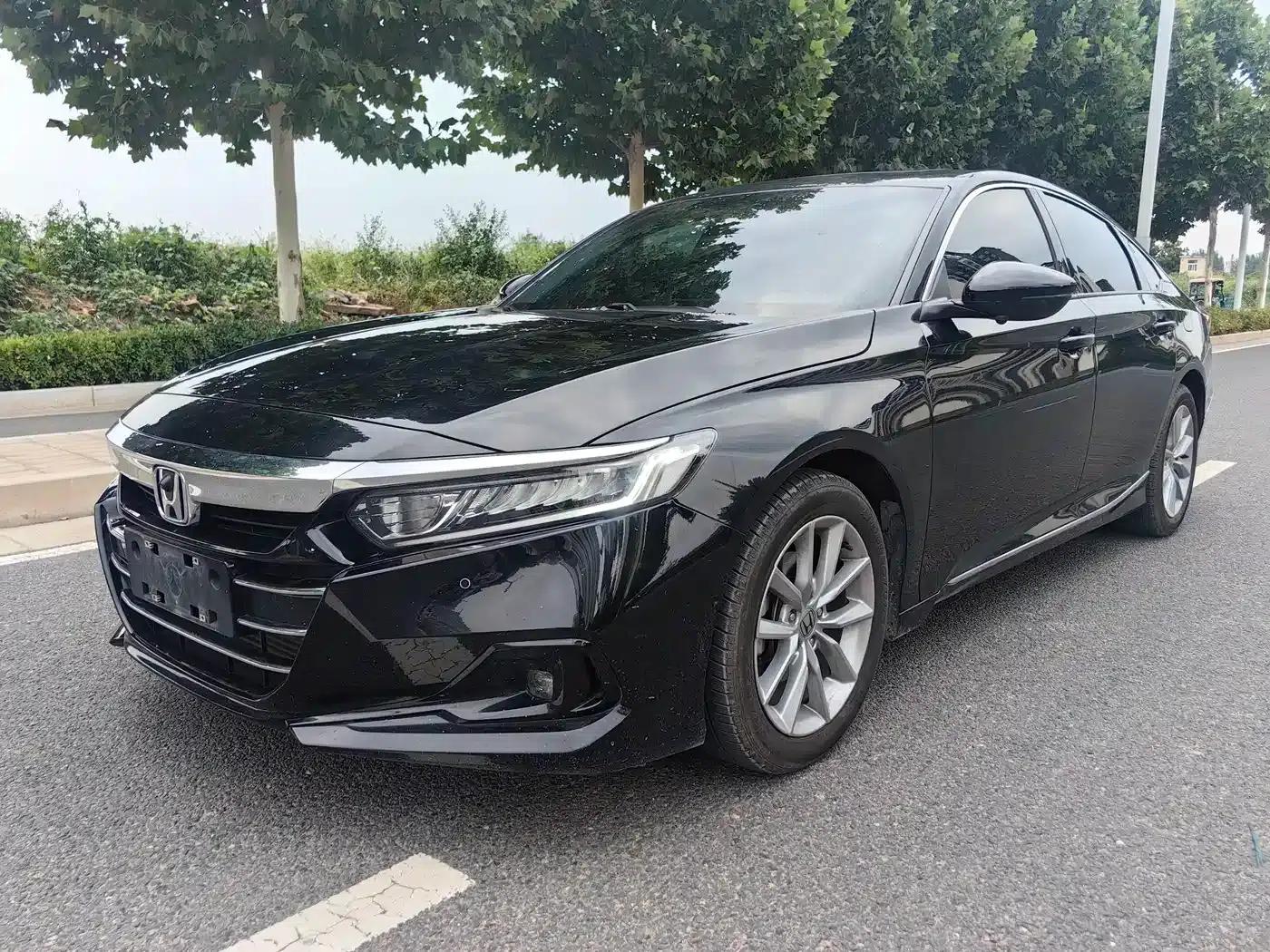 2022 Honda Accord 260TURBO Luxury Edition — миниатюра 1