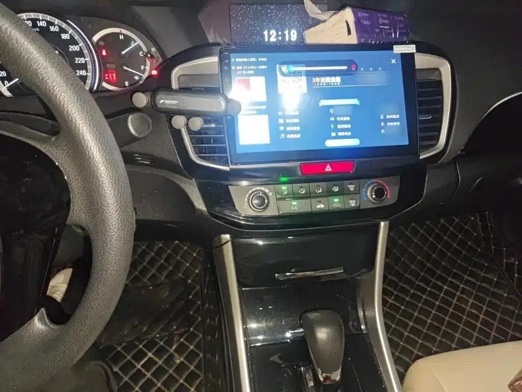 2016 Honda Accord 2.0L Comfort Edition — миниатюра 6