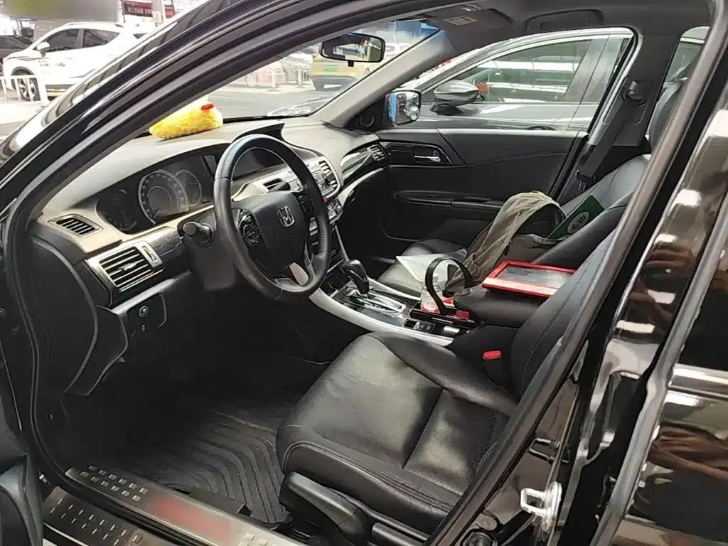 Accord 2016 2.0L Elite Edition — миниатюра 15
