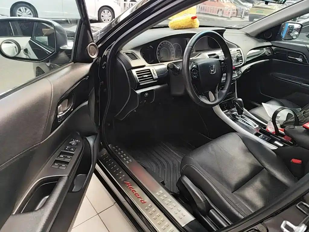 Accord 2016 2.0L Elite Edition — миниатюра 16