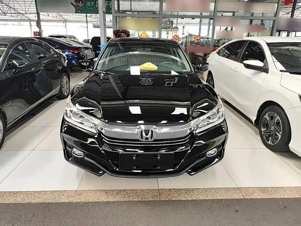 Accord 2016 2.0L Elite Edition — миниатюра 3