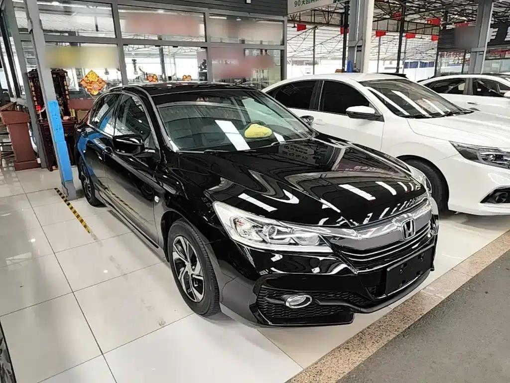 Accord 2016 2.0L Elite Edition — миниатюра 4