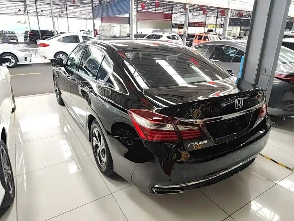 Accord 2016 2.0L Elite Edition — миниатюра 5