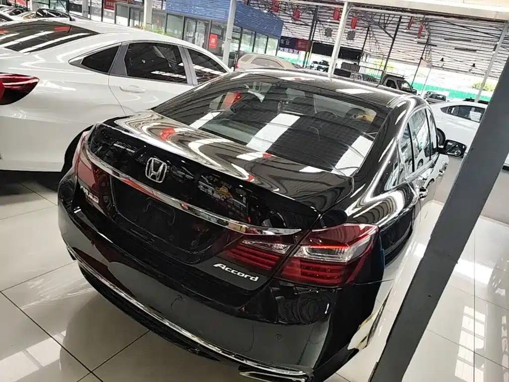 Accord 2016 2.0L Elite Edition — миниатюра 7