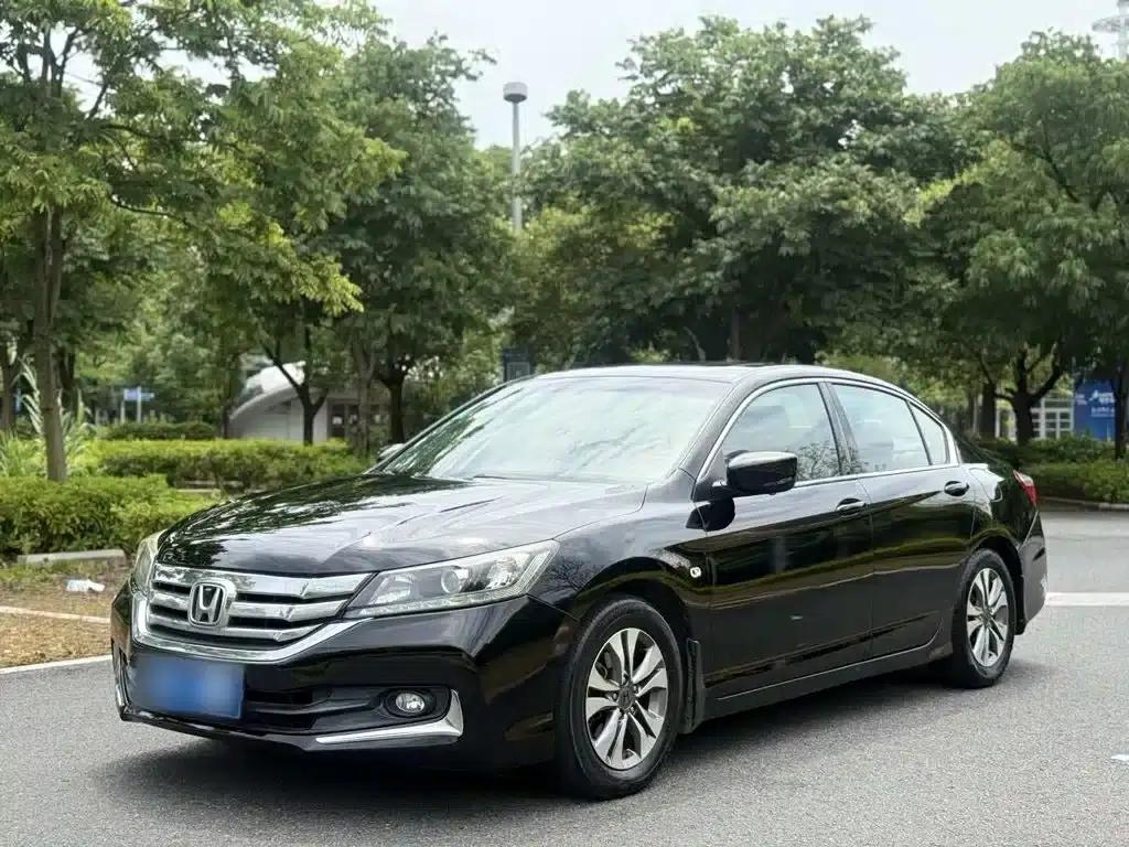 2015 Honda Accord 2.0L LX Comfort Edition — миниатюра 1