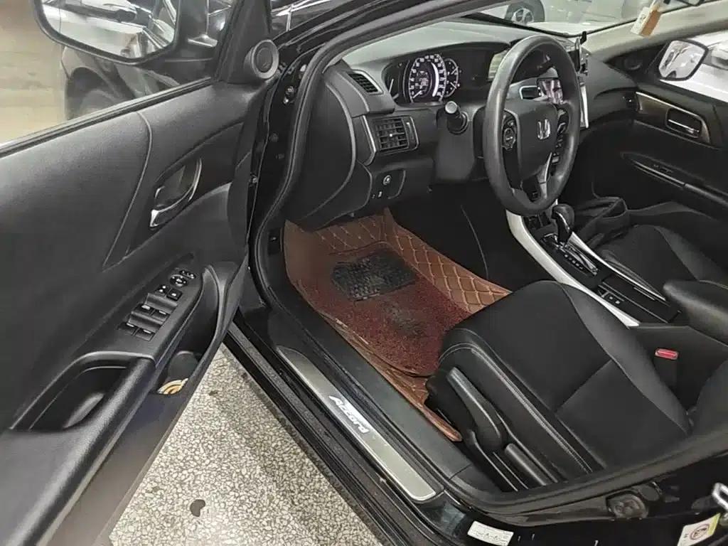 2015 Honda Accord 2.0L LX Comfort Edition — миниатюра 16