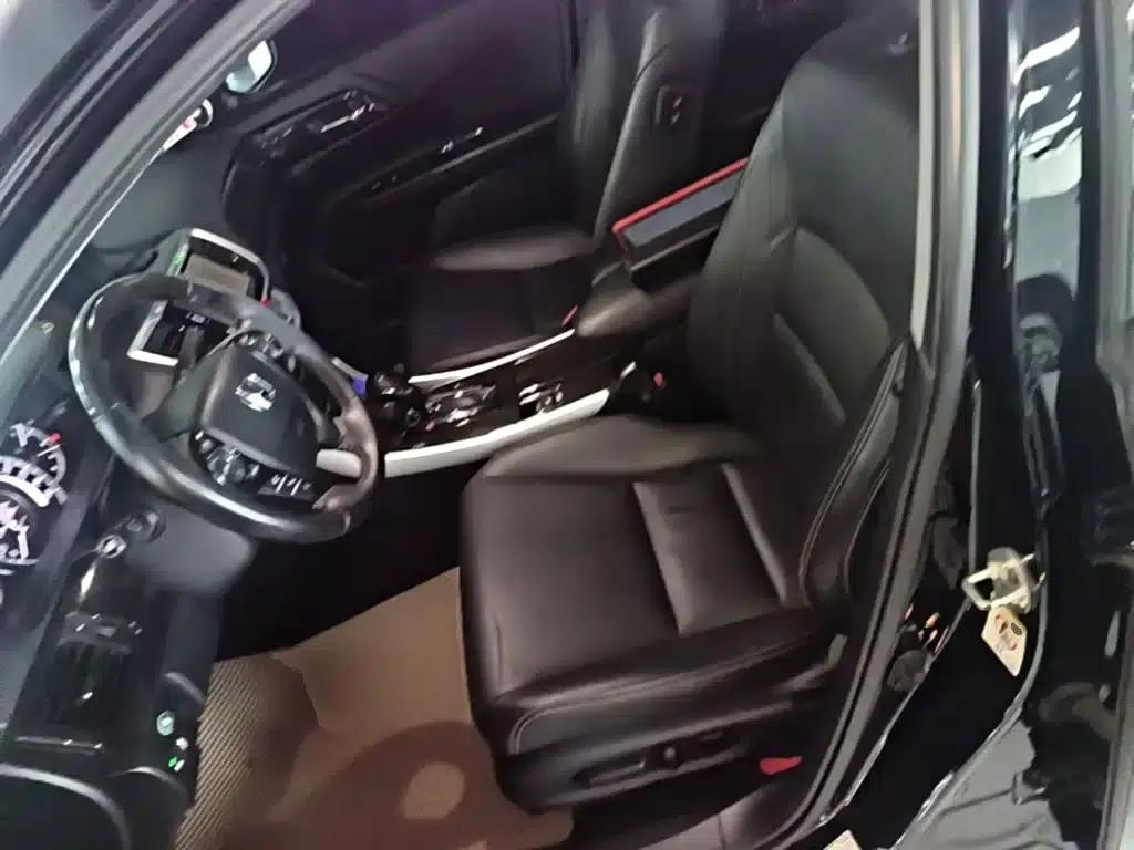 2015 Honda Accord 3.0L VTI Premium Edition — миниатюра 15